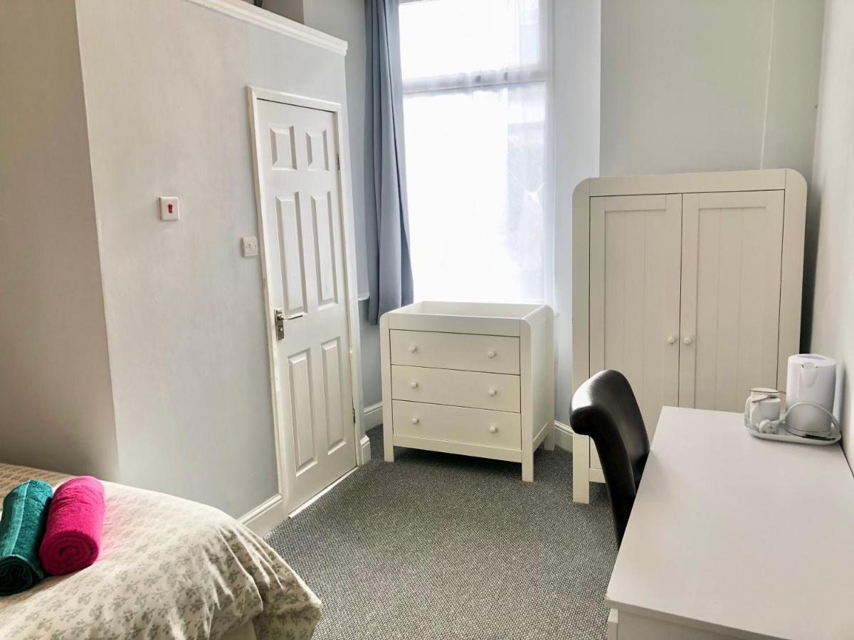 4Alma St Apartment Плимът Екстериор снимка