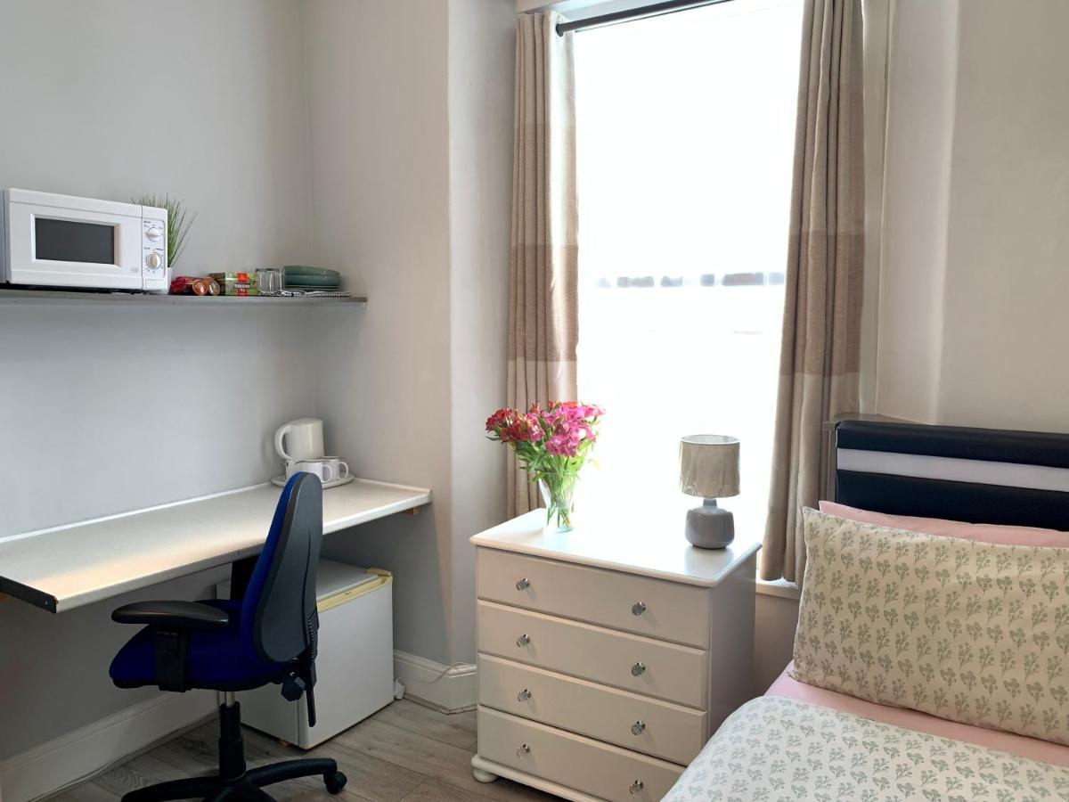 4Alma St Apartment Плимът Екстериор снимка
