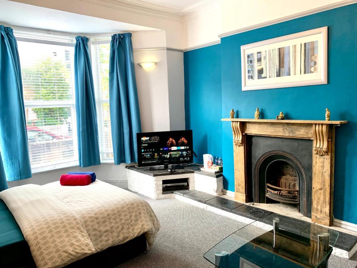 4Alma St Apartment Плимът Екстериор снимка