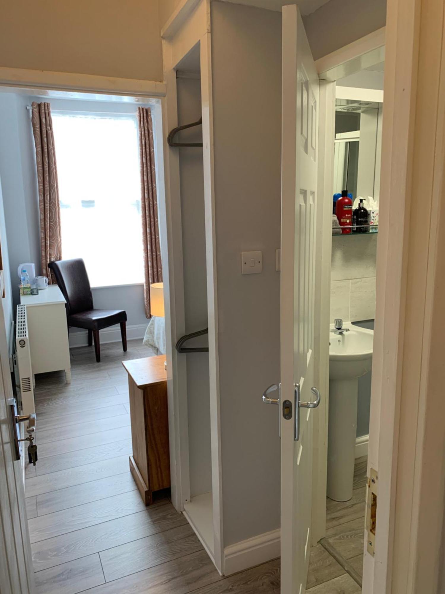 4Alma St Apartment Плимът Стая снимка